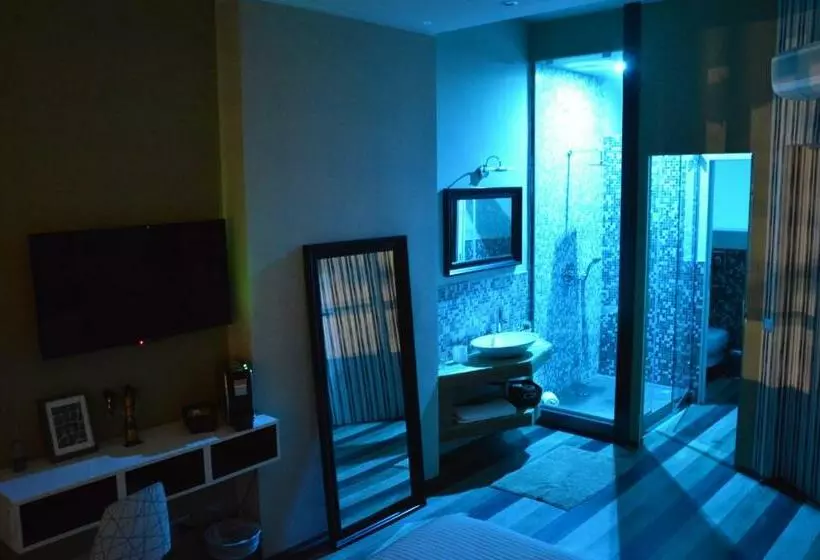 پانسیون Serendipity Rooms