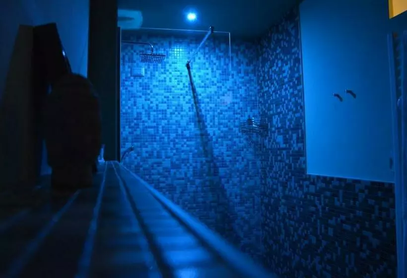 پانسیون Serendipity Rooms