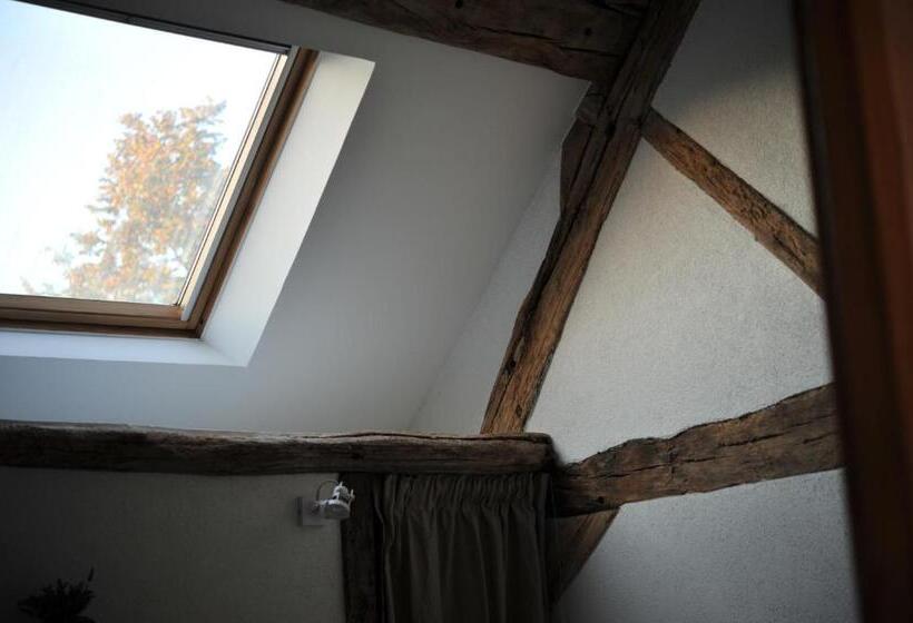 민박 La Bergerie Du Château De Pommeuse