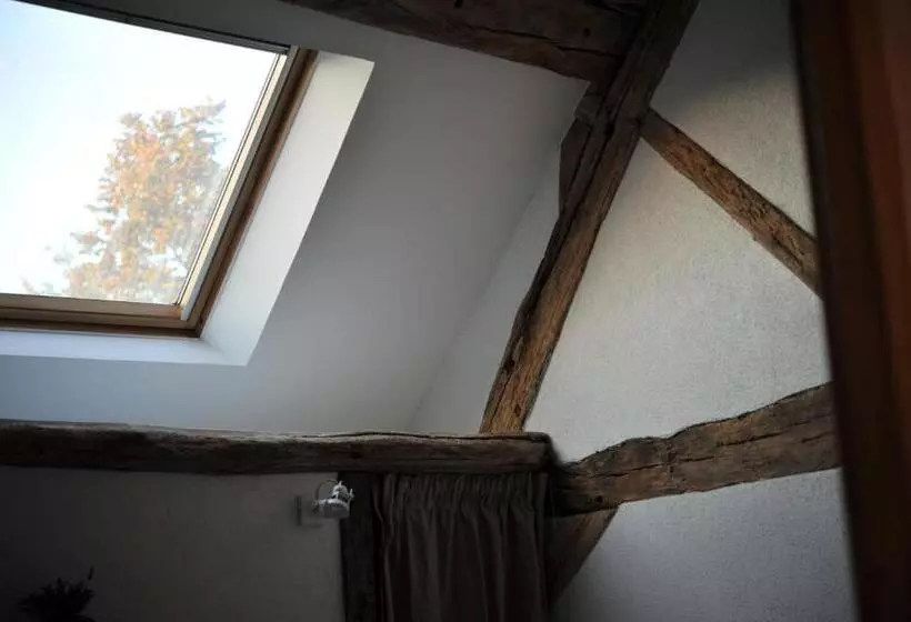 Aamiaismajoitus (B&B) La Bergerie Du Château De Pommeuse