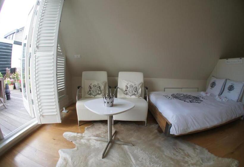 تختخواب و صبحانه Prince On The Roof