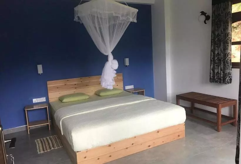 تختخواب و صبحانه Raveena Guest House