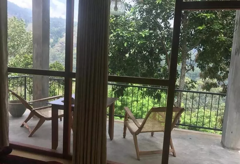 تختخواب و صبحانه Raveena Guest House