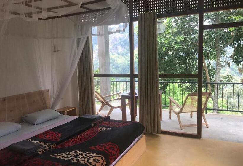 Bed and Breakfast Raveena Guest House