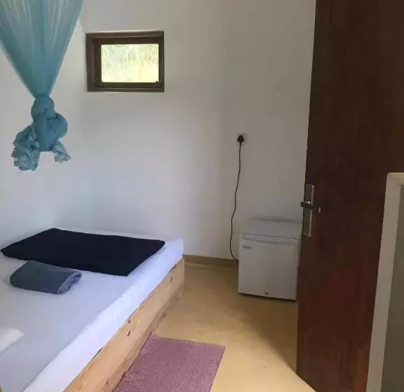 تختخواب و صبحانه Raveena Guest House