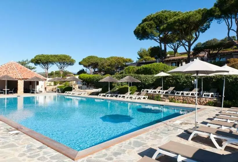 هتل Marina Di Santa Giulia