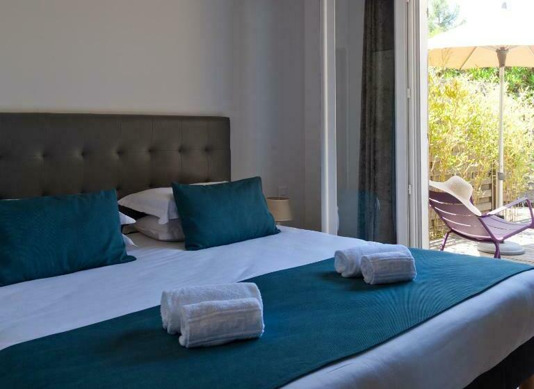 בית מלון כפרי Marina Di Santa Giulia