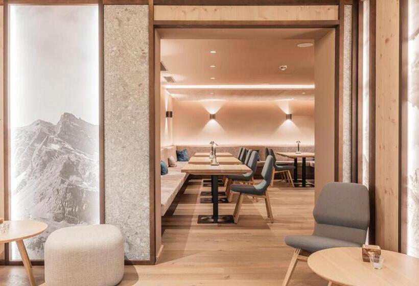 فندق Kristall Adults Only