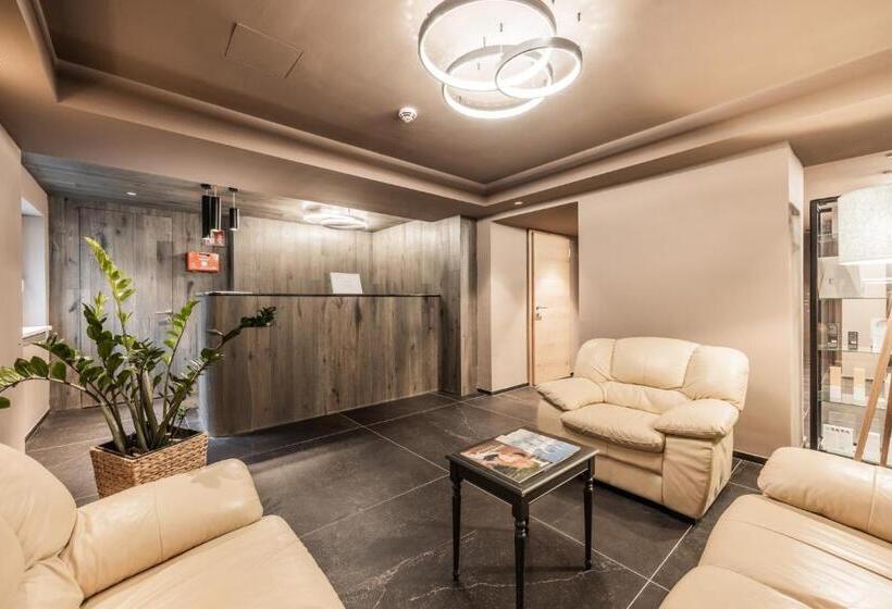 فندق Kristall Adults Only