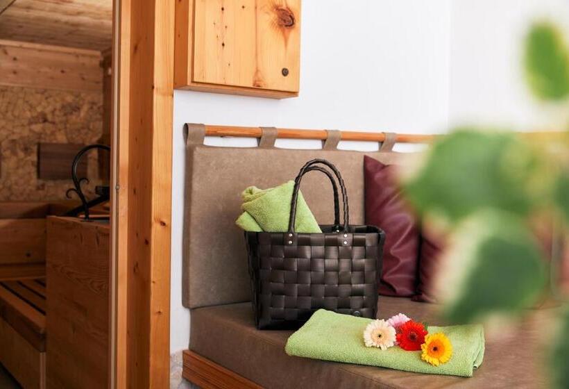 فندق Kristall Adults Only