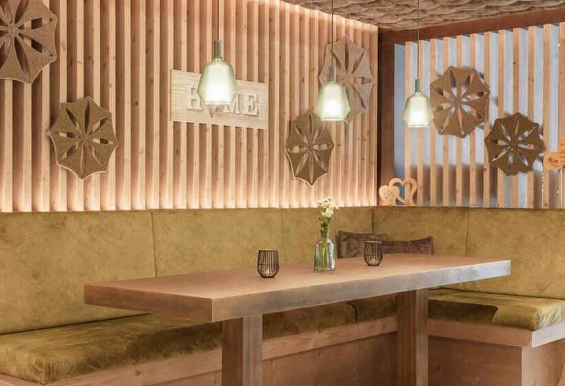 فندق Kristall Adults Only