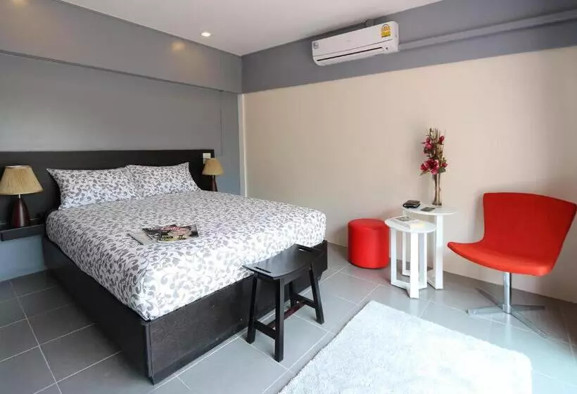 ホテル The Beach Cha Am Residence