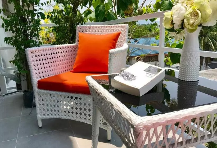 ホテル The Beach Cha Am Residence