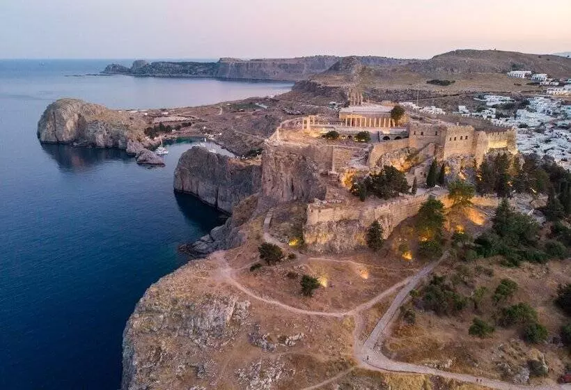 Hotelli White Olive Premium Lindos