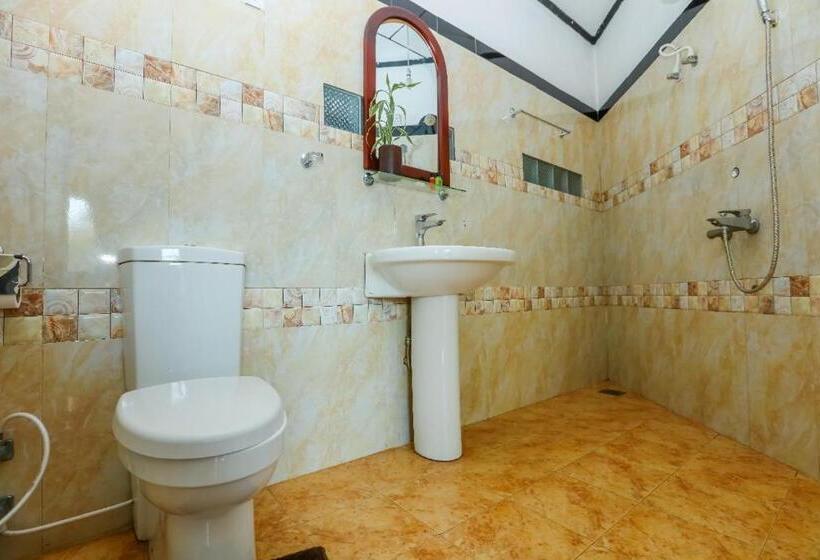 منتجع Srilak View Holiday Inn