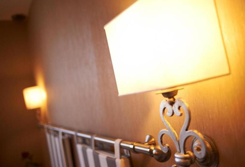 Citotel Le Relais Du Bellay