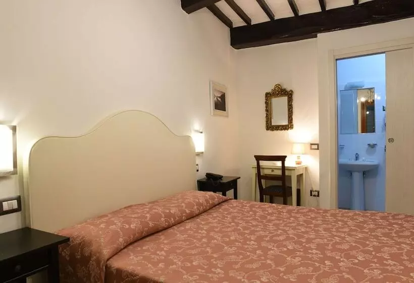 호텔 Albergo Umbria