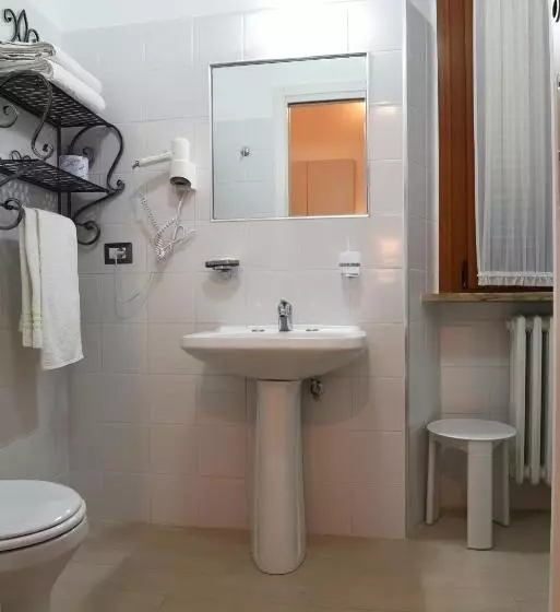 호텔 Albergo Umbria