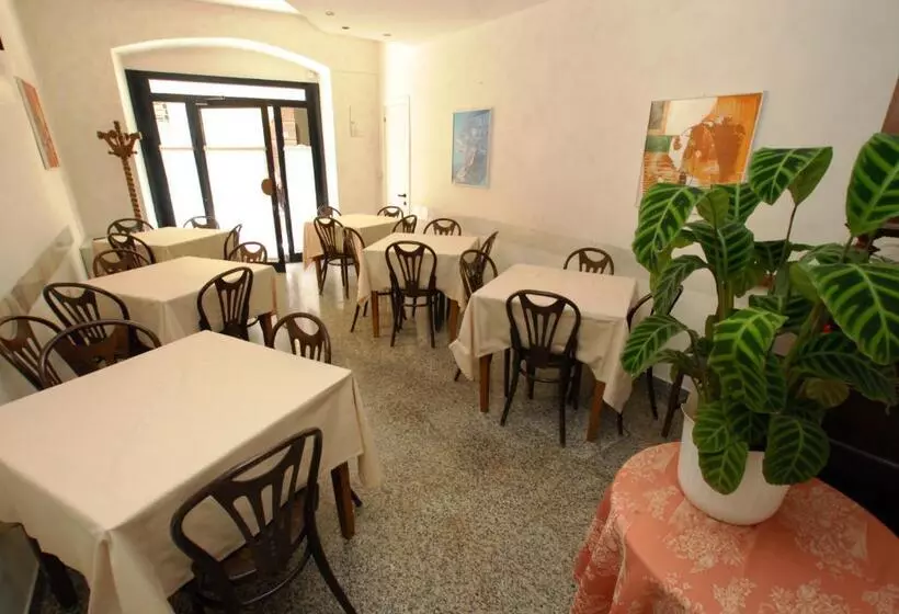 호텔 Albergo Umbria