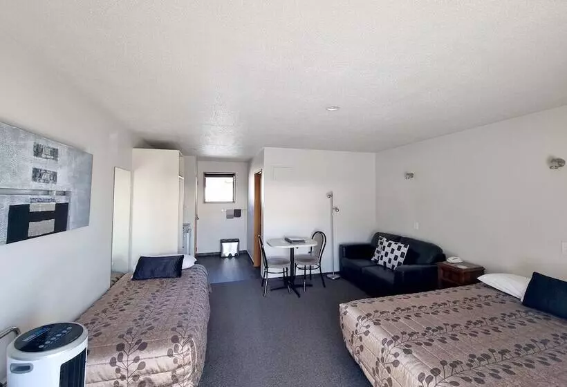 فندق Asure Highpark Motor Inn