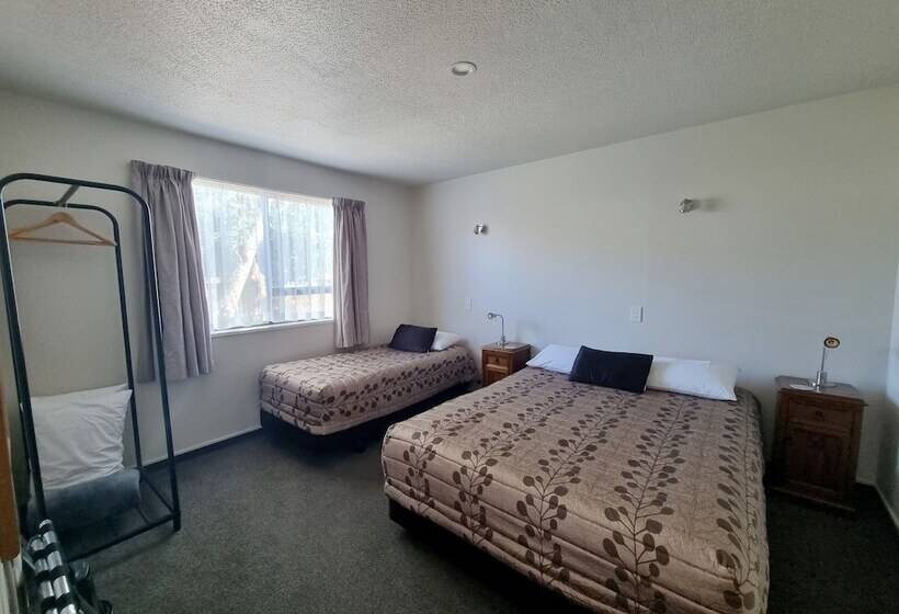 فندق Asure Highpark Motor Inn