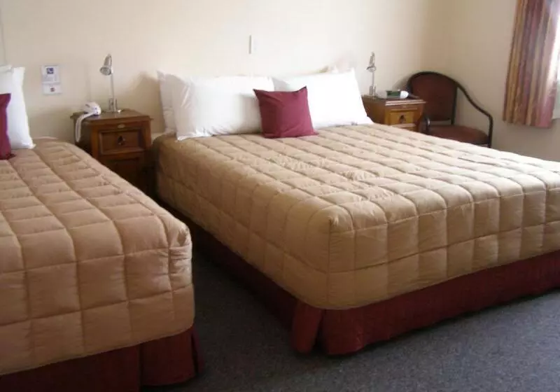 فندق Asure Highpark Motor Inn