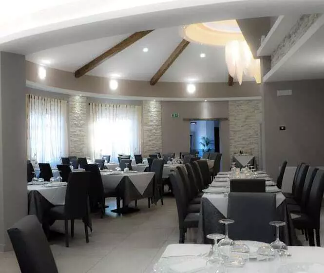 酒店 Duca Di Calabria