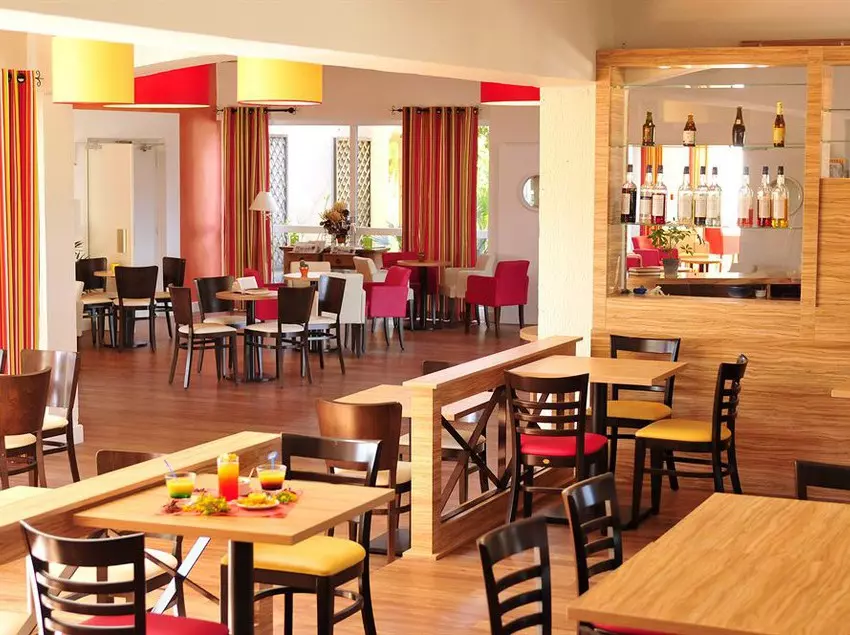 Отель Hôtel Club Vacanciel