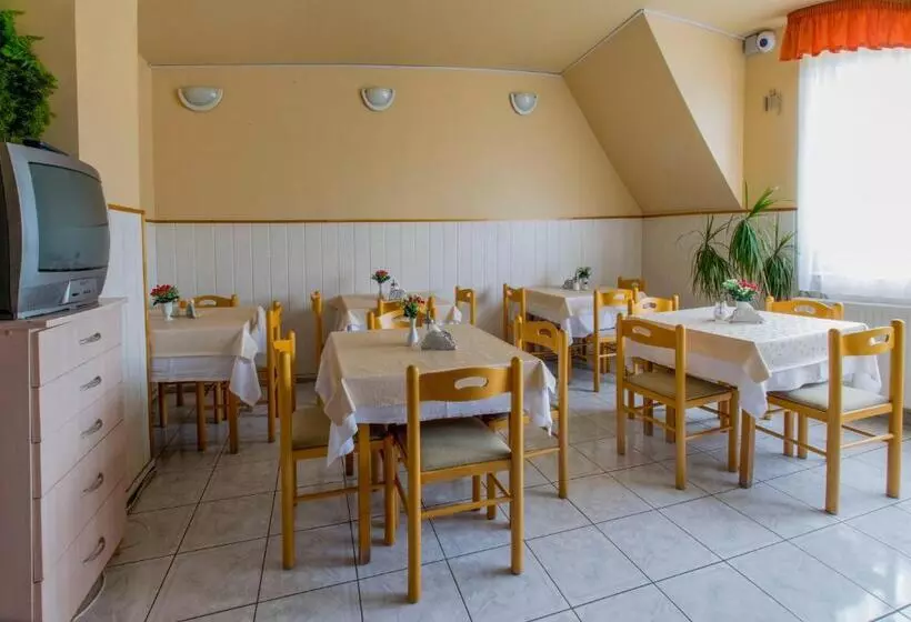 בית מלון כפרי Irini Panzió