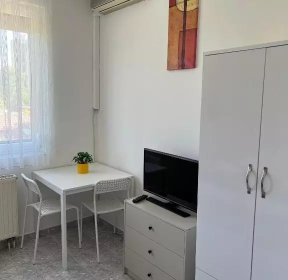 בית מלון כפרי Irini Panzió