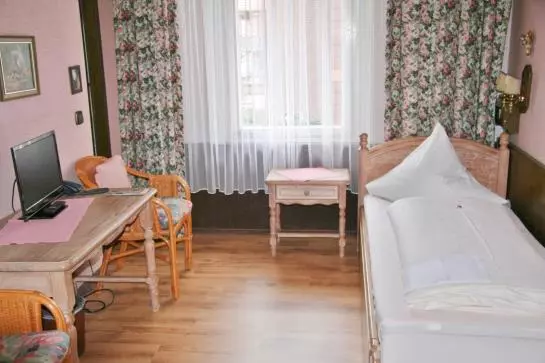 Пансион Landgasthof Falken