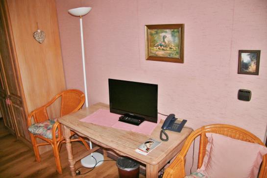 펜션 Landgasthof Falken