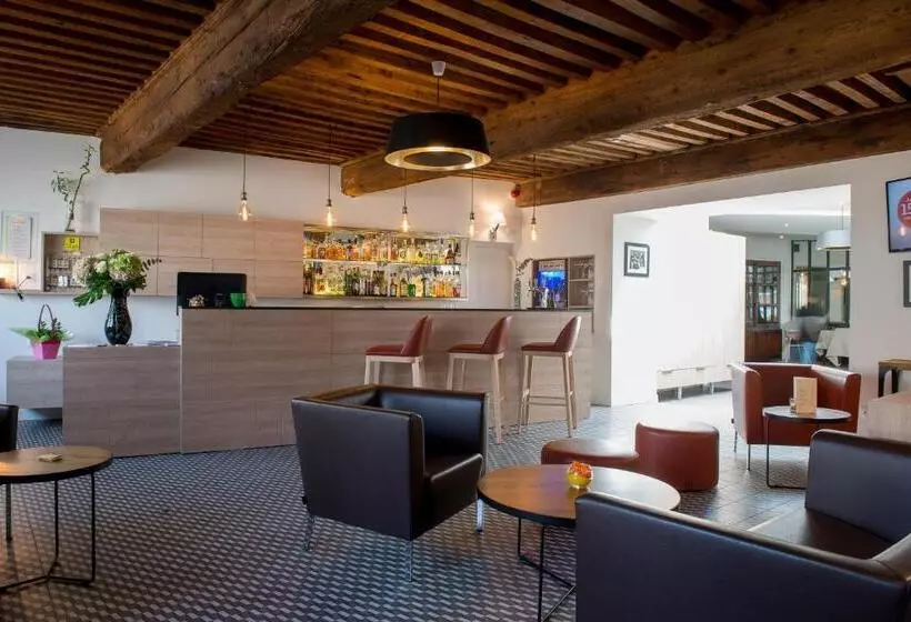 酒店 Logis Hôtel Tante Yvonne & Son Restaurant Semi Gastronomique   Lyon Nord