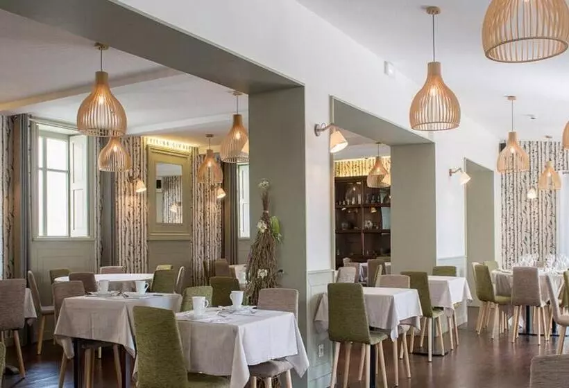 ホテル Logis Hôtel Tante Yvonne & Son Restaurant Semi Gastronomique   Lyon Nord