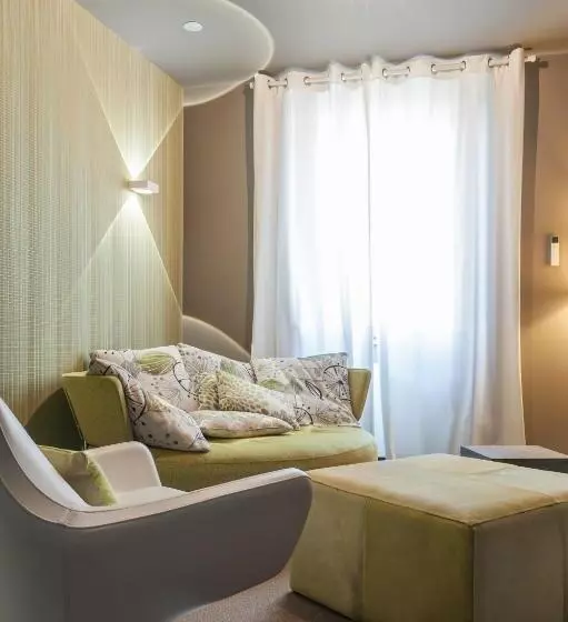 ホテル Logis Hôtel Tante Yvonne & Son Restaurant Semi Gastronomique   Lyon Nord