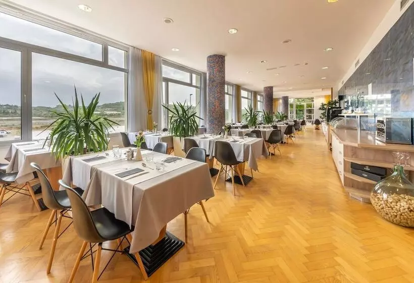 هتل Oleander  Oleander Resort