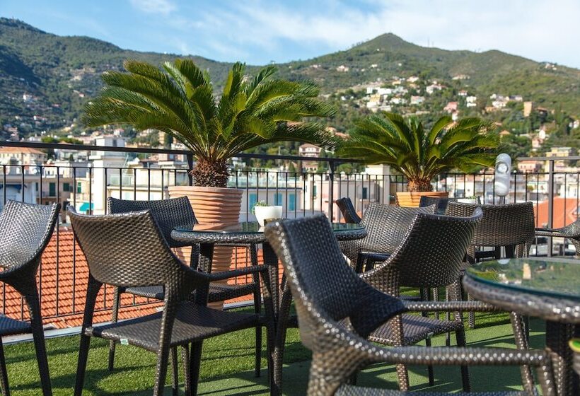 فندق Allegroitalia Alassio Rosa