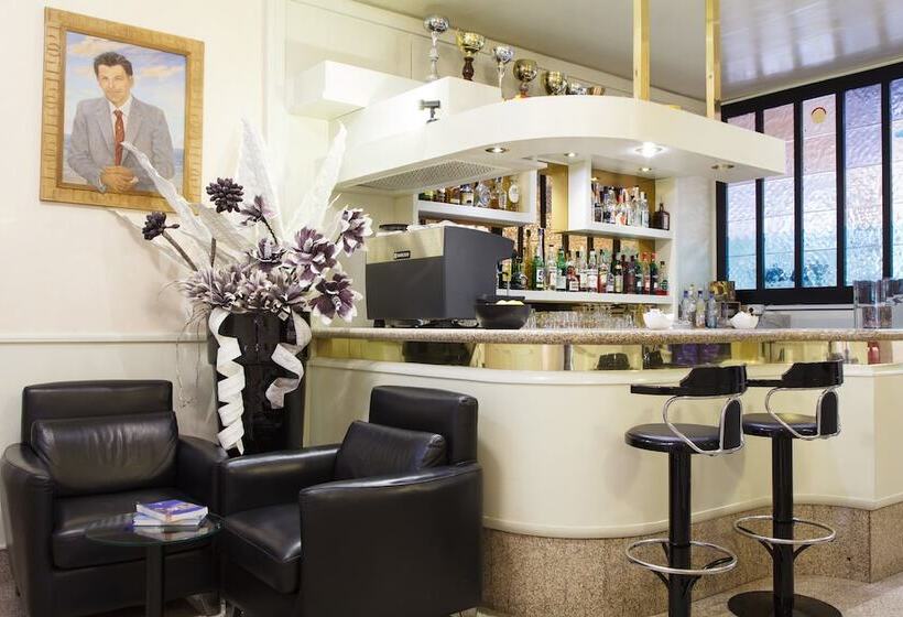 فندق Allegroitalia Alassio Rosa