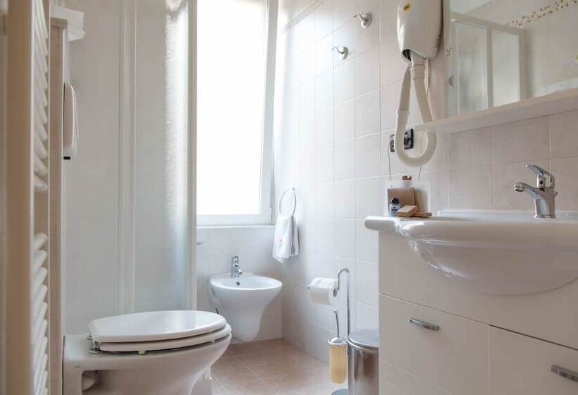 فندق Allegroitalia Alassio Rosa