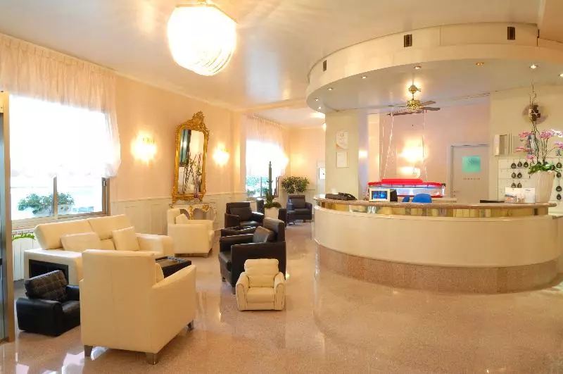 فندق Allegroitalia Alassio Rosa