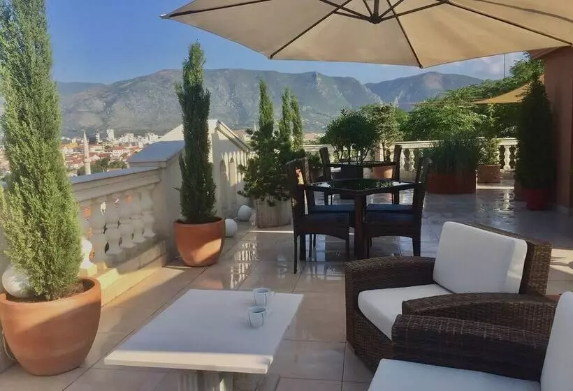 هتل Shangri La Mansion