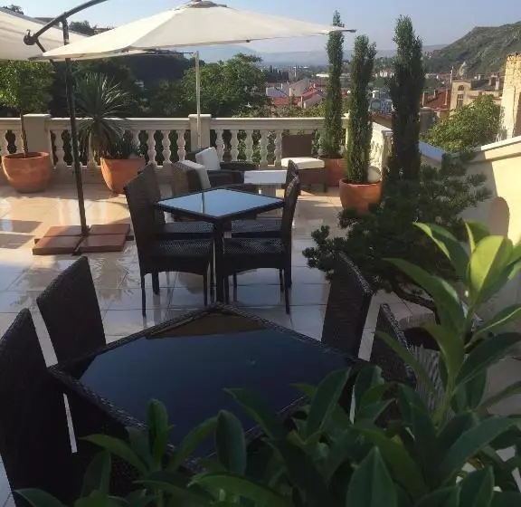 هتل Shangri La Mansion
