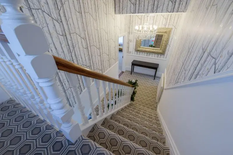 هتل The Clarence Boutique Rooms