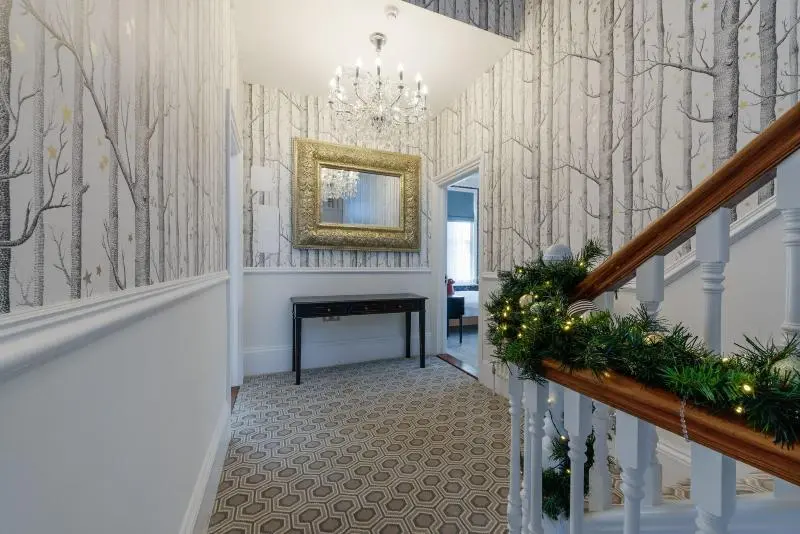 هتل The Clarence Boutique Rooms