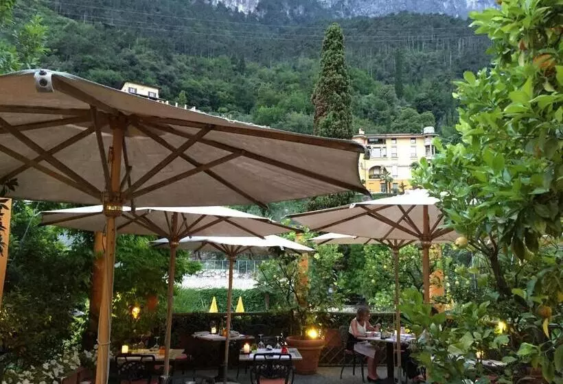 ホテル Villa Miravalle