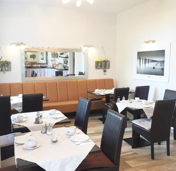 Lexow Hotel An De Havenkant