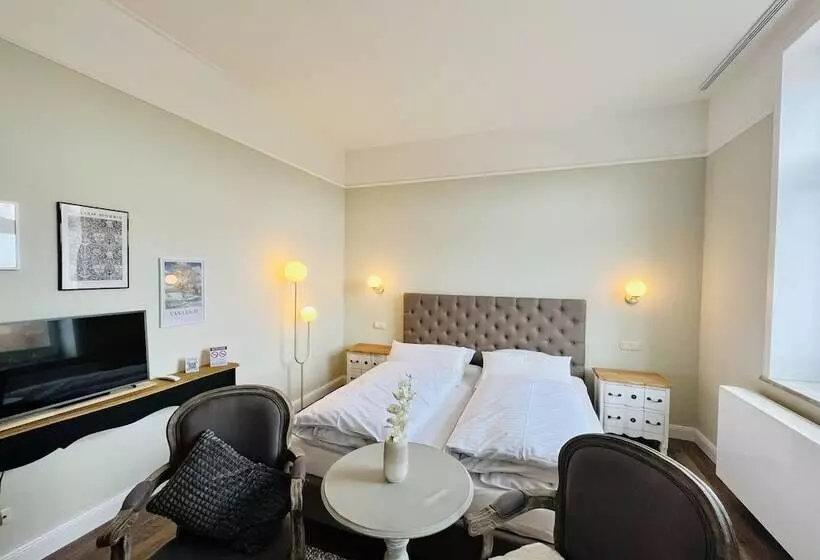 Lexow Hotel An De Havenkant