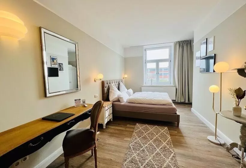 Lexow Hotel An De Havenkant