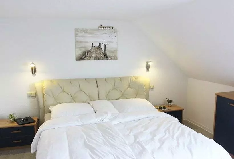 Lexow Hotel An De Havenkant