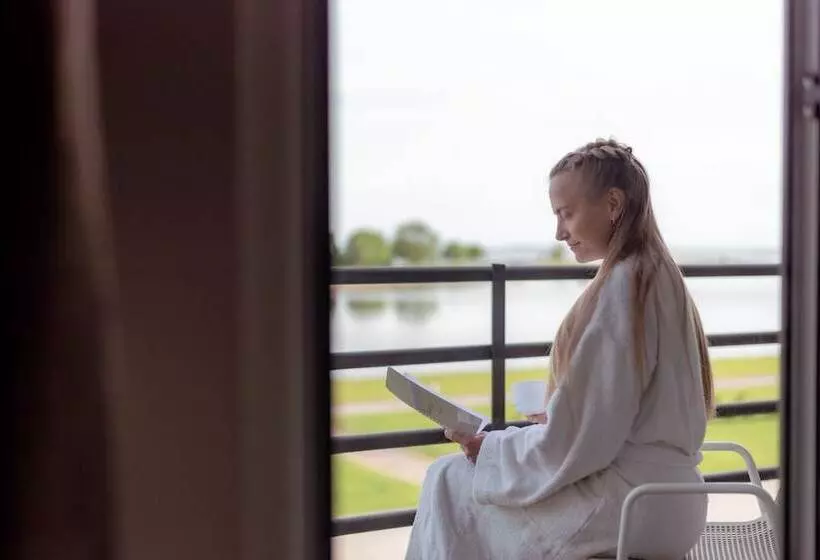 Meri Seaside Hotel & Spa